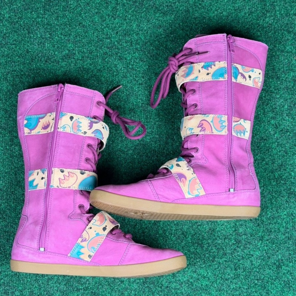 UGG Johnna Graffiti Sugar Plum Tall Boots Graphic Straps Women 7 Leather Lace Up - Picture 7 of 10
